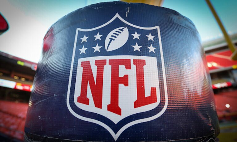 Un nuevo suicidio en la NFL mientras crece la ola de tiroteos ¿Está aflorando su lado más oscuro?