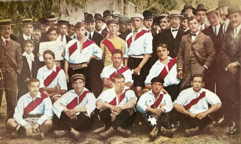 Historia de River Plate. El gigante que descendió y volvió más fuerte.